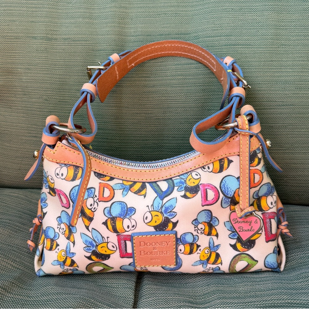 Dooney and Bourke Vintage Y2K Bee Shoulder Purse